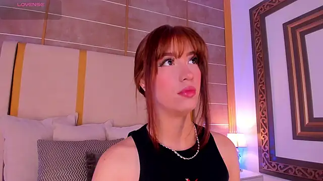 Snapshot of AbigailCarter chatting on November 20, 2025, 11:37 pm AbigailCarter online show from November 20, 2025, 11:37 pm