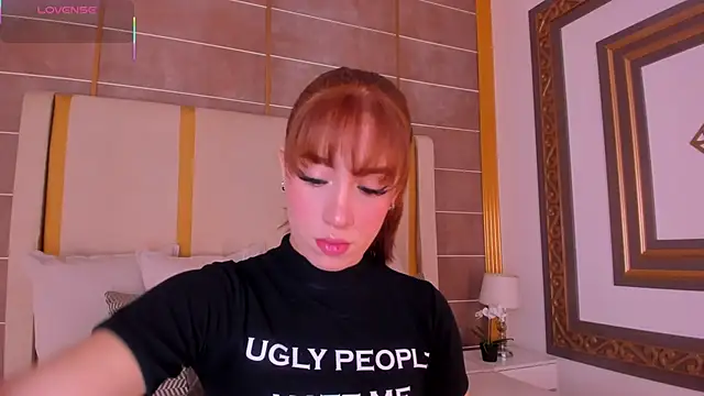 Snapshot of AbigailCarter chatting on November 23, 2025, 11:26 pm AbigailCarter online show from November 23, 2025, 11:26 pm