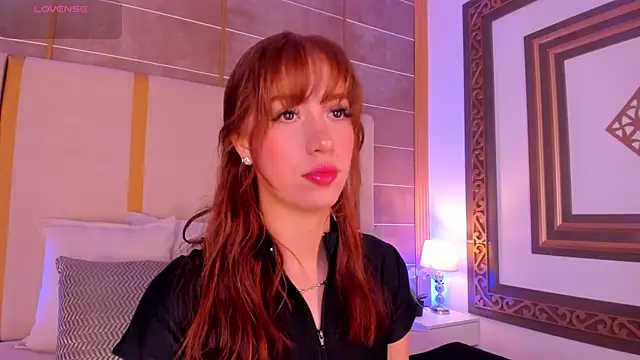 Snapshot of AbigailCarter chatting on November 24, 2025, 11:37 pm AbigailCarter online show from November 24, 2025, 11:37 pm