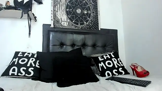 remyflux666 online show from December 27, 2024, 11:21 pm