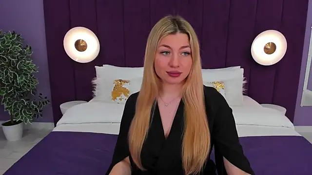 Snapshot of HelenaMorgan chatting on March 8, 2025, 6:10 am HelenaMorgan online show from March 8, 2025, 6:10 am