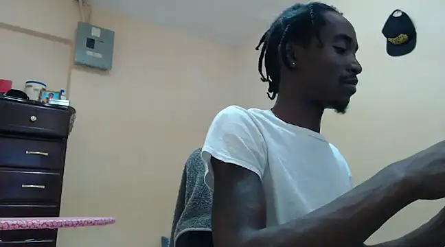 Snapshot of jammasterjack chatting on February 17, 2025, 1:32 pm jammasterjack online show from February 17, 2025, 1:32 pm