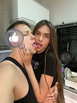 Snapshot of dreamgirls100 chatting on January 7, 2025, 10:19 pm dreamgirls100 online show from January 7, 2025, 10:19 pm