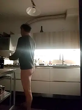 Snapshot of Coolandgang chatting on February 18, 2026, 5:25 am Coolandgang online show from February 18, 2026, 5:25 am