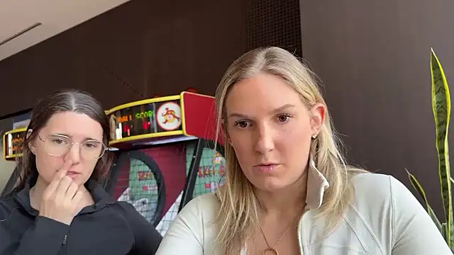 Snapshot of Graciemae_baexx chatting on February 14, 2026, 7:43 pm Graciemae baexx online show from February 14, 2026, 7:43 pm