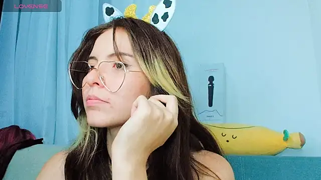 cherrybom969 online show from January 24, 2025, 9:39 am