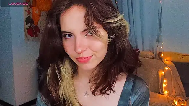 cherrybom969 online show from February 21, 2025, 3:34 am