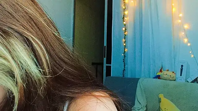 cherrybom969 online show from March 23, 2025, 7:42 am