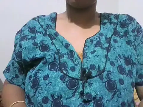 Snapshot of Sexy-Shalinii chatting on November 18, 2025, 3:01 am Sexy-Shalinii online show from November 18, 2025, 3:01 am