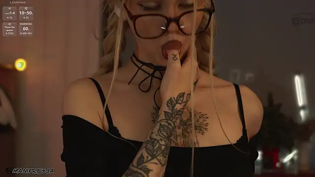 Snapshot of ManiFreyja chatting on February 9, 2026, 6:45 pm ManiFreyja online show from February 9, 2026, 6:45 pm