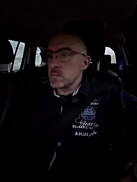 Snapshot of Crosss-23cm chatting on November 8, 2025, 4:18 pm Crosss-23cm online show from November 8, 2025, 4:18 pm