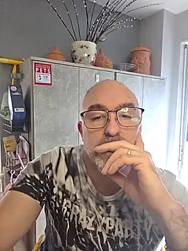 Snapshot of Crosss-23cm chatting on February 20, 2026, 9:54 am Crosss-23cm online show from February 20, 2026, 9:54 am