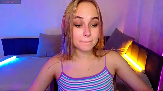 LianaBright online show from October 1, 2025, 2:17 am