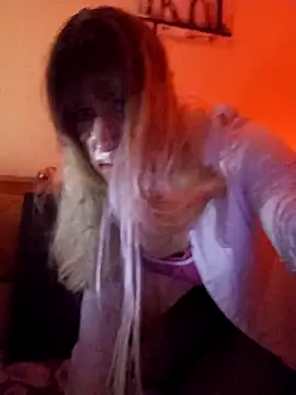 Snapshot of chcipolknouttvyhoptaka chatting on December 15, 2025, 2:38 am chcipolknouttvyhoptaka online show from December 15, 2025, 2:38 am