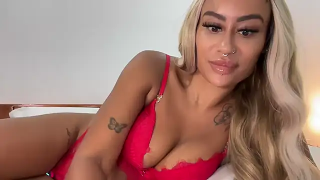 Snapshot of CoCo-Queen chatting on October 17, 2025, 2:26 am CoCo-Queen online show from October 17, 2025, 2:26 am