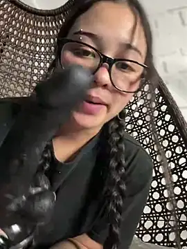 Snapshot of Paloma__LS chatting on December 23, 2024, 11:49 pm Paloma LS online show from December 23, 2024, 11:49 pm