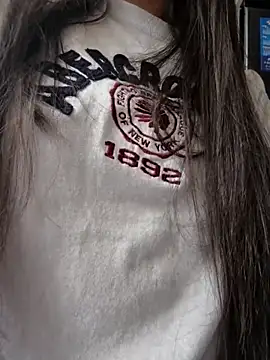 Snapshot of Paloma__LS chatting on October 21, 2025, 5:24 pm Paloma LS online show from October 21, 2025, 5:24 pm