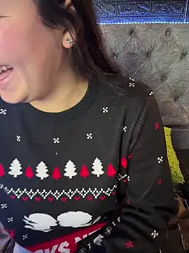 Snapshot of Paloma__LS chatting on December 17, 2025, 8:04 pm Paloma LS online show from December 17, 2025, 8:04 pm