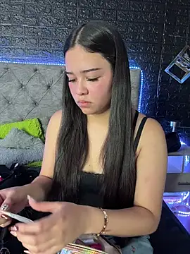 Snapshot of Paloma__LS chatting on December 21, 2025, 7:43 pm Paloma LS online show from December 21, 2025, 7:43 pm