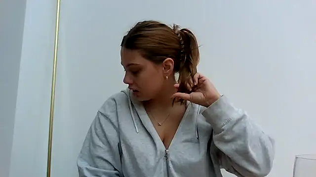 Snapshot of Krystal_Tx chatting on October 12, 2025, 8:57 am Krystal Tx online show from October 12, 2025, 8:57 am