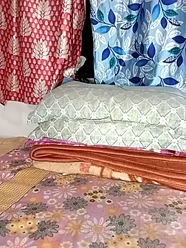 Snapshot of EeshaBhabi chatting on November 17, 2025, 1:39 pm EeshaBhabi online show from November 17, 2025, 1:39 pm