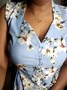 EeshaBhabi online show from April 9, 2026, 2:33 pm