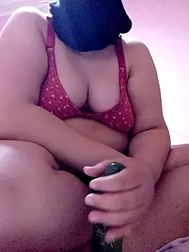 Snapshot of milona-68 chatting on December 20, 2024, 8:45 pm milona-68 online show from December 20, 2024, 8:45 pm