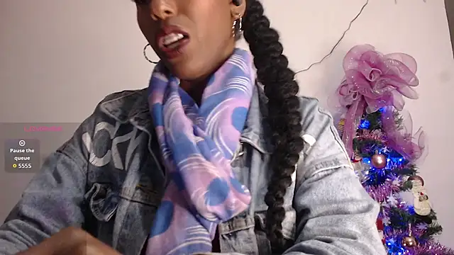 CoccoBele69 online show from December 14, 2025, 2:17 am