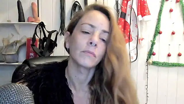 Snapshot of jessiburningheels chatting on December 20, 2025, 9:27 am jessiburningheels online show from December 20, 2025, 9:27 am