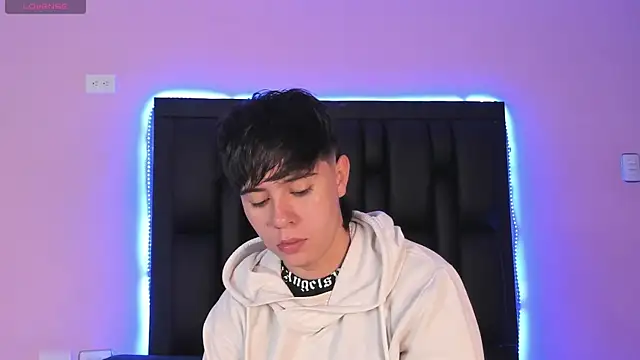 AbbySmiitth  online show from February 21, 2025, 12:28 pm