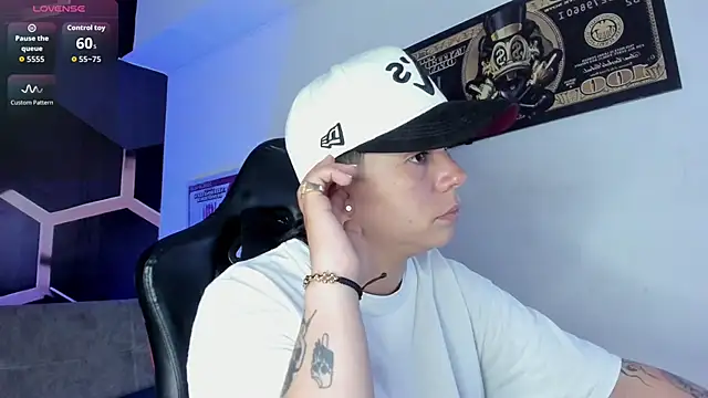 AbbySmiitth  online show from October 18, 2025, 7:14 pm