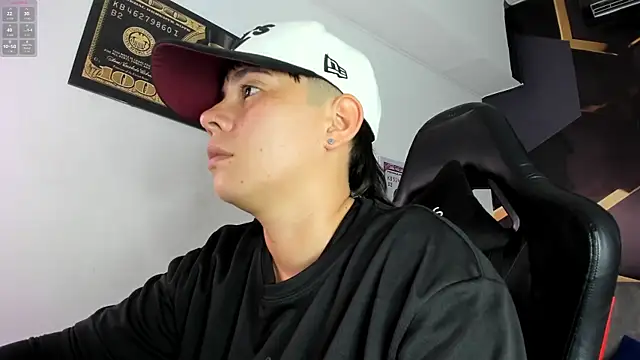 AbbySmiitth  online show from October 28, 2025, 7:16 pm