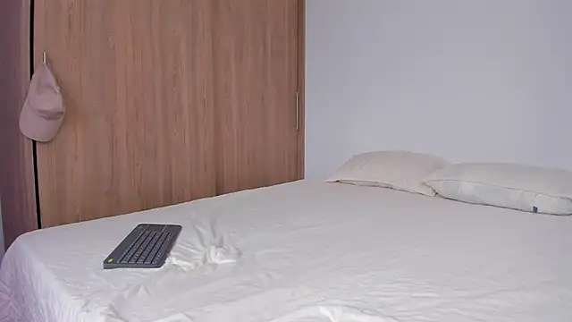 serge 7 online show from October 19, 2025, 6:41 pm