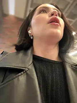 Snapshot of meow_girl chatting on December 14, 2024, 11:29 am meow girl online show from December 14, 2024, 11:29 am