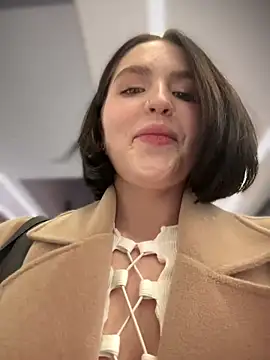 Snapshot of meow_girl chatting on December 22, 2024, 1:11 pm meow girl online show from December 22, 2024, 1:11 pm