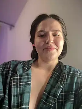 Snapshot of meow_girl chatting on December 25, 2024, 5:37 pm meow girl online show from December 25, 2024, 5:37 pm