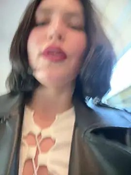 Snapshot of meow_girl chatting on December 27, 2024, 10:23 am meow girl online show from December 27, 2024, 10:23 am