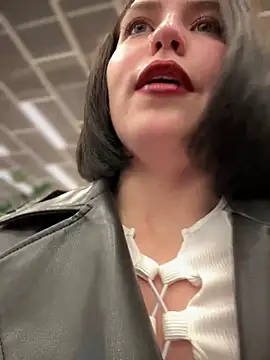 Snapshot of meow_girl chatting on December 29, 2024, 9:17 am meow girl online show from December 29, 2024, 9:17 am