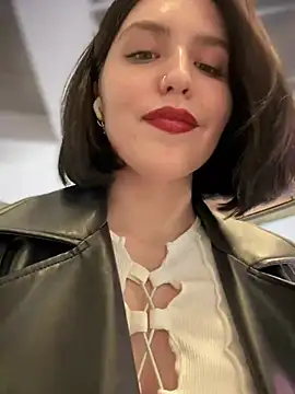 Snapshot of meow_girl chatting on December 29, 2024, 12:23 pm meow girl online show from December 29, 2024, 12:23 pm