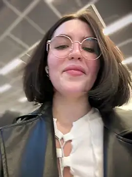 Snapshot of meow_girl chatting on January 8, 2025, 12:15 pm meow girl online show from January 8, 2025, 12:15 pm