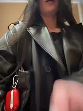 Snapshot of meow_girl chatting on January 17, 2025, 11:06 am meow girl online show from January 17, 2025, 11:06 am