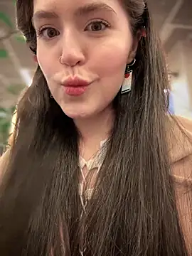 Snapshot of meow_girl chatting on January 22, 2025, 10:18 am meow girl online show from January 22, 2025, 10:18 am