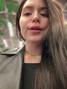 Snapshot of meow_girl chatting on January 26, 2025, 11:06 am meow girl online show from January 26, 2025, 11:06 am