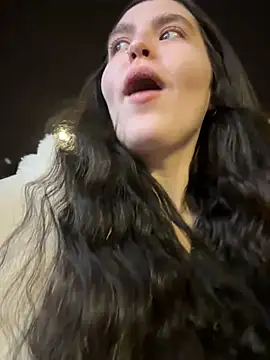 Snapshot of meow_girl chatting on January 31, 2025, 5:42 pm meow girl online show from January 31, 2025, 5:42 pm