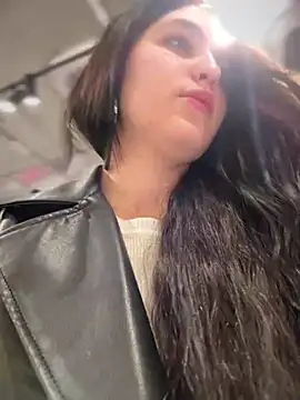 Snapshot of meow_girl chatting on February 1, 2025, 1:09 pm meow girl online show from February 1, 2025, 1:09 pm