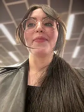 Snapshot of meow_girl chatting on February 27, 2025, 1:17 pm meow girl online show from February 27, 2025, 1:17 pm