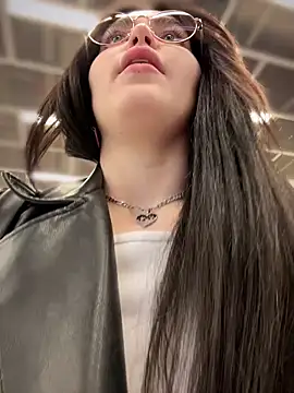 Snapshot of meow_girl chatting on March 9, 2025, 5:06 pm meow girl online show from March 9, 2025, 5:06 pm