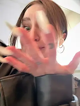 Snapshot of meow_girl chatting on March 11, 2025, 8:52 am meow girl online show from March 11, 2025, 8:52 am