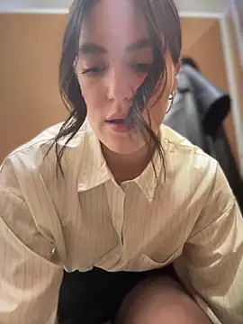 Snapshot of meow_girl chatting on March 13, 2025, 11:08 am meow girl online show from March 13, 2025, 11:08 am