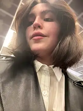 Snapshot of meow_girl chatting on March 14, 2025, 12:07 pm meow girl online show from March 14, 2025, 12:07 pm